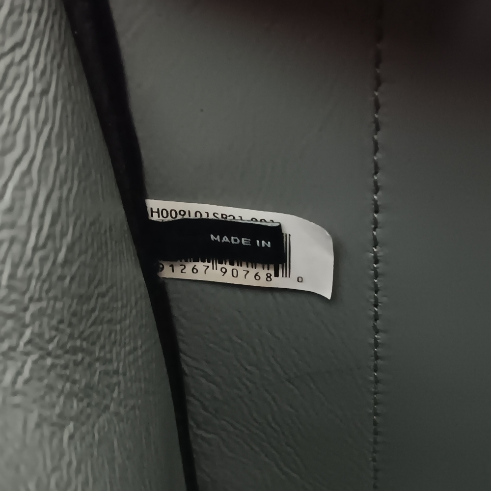 Just Showing ❤️ Marc Jacobs Small Black Leather "The Tote" Bag - Picture 11 of 16